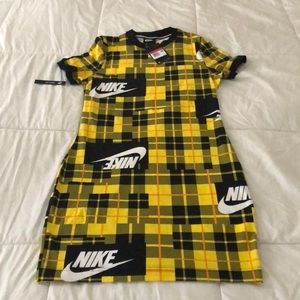 Nike dress NWT